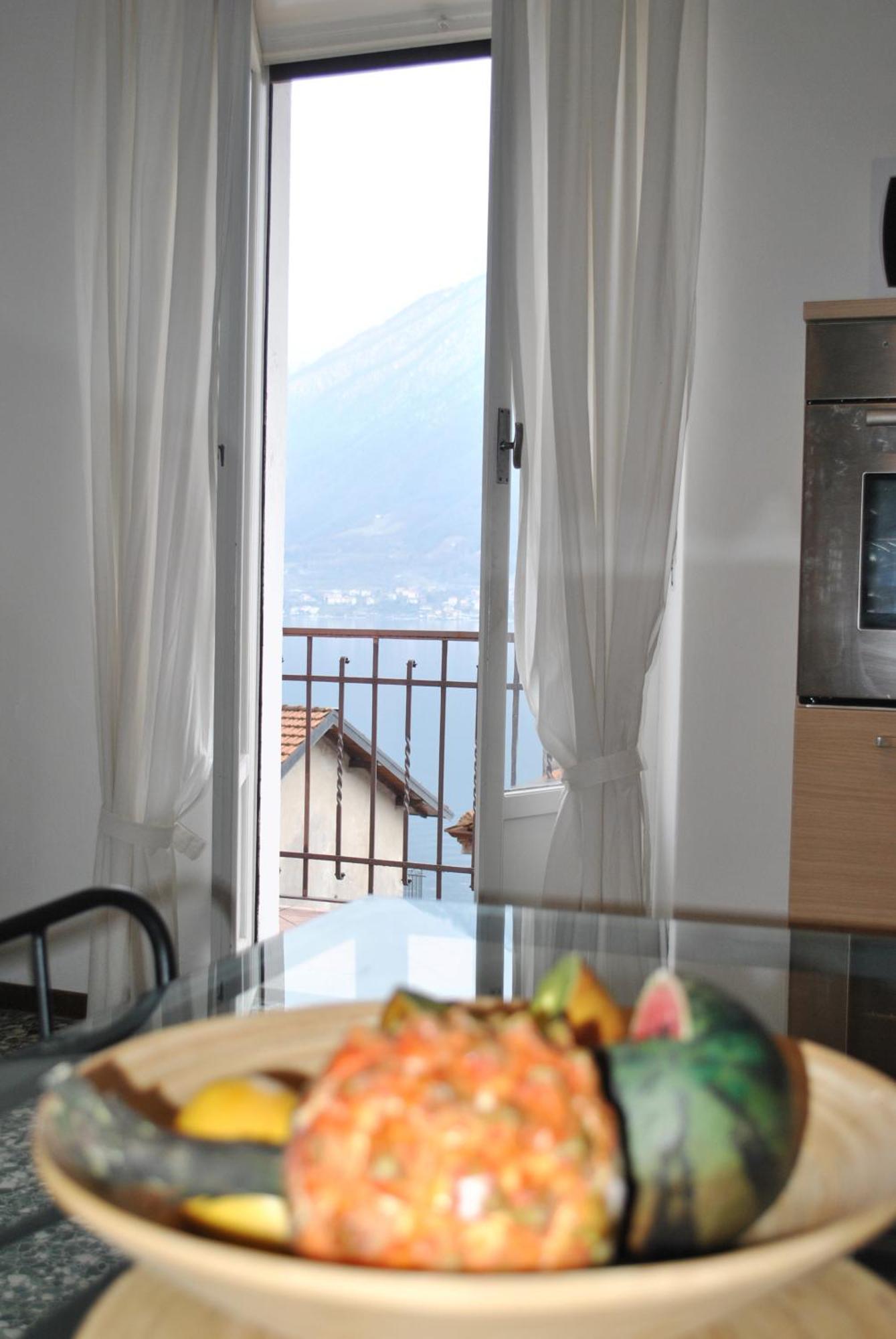 The Romantic Village House - Apartments With Lake View Colonno Εξωτερικό φωτογραφία