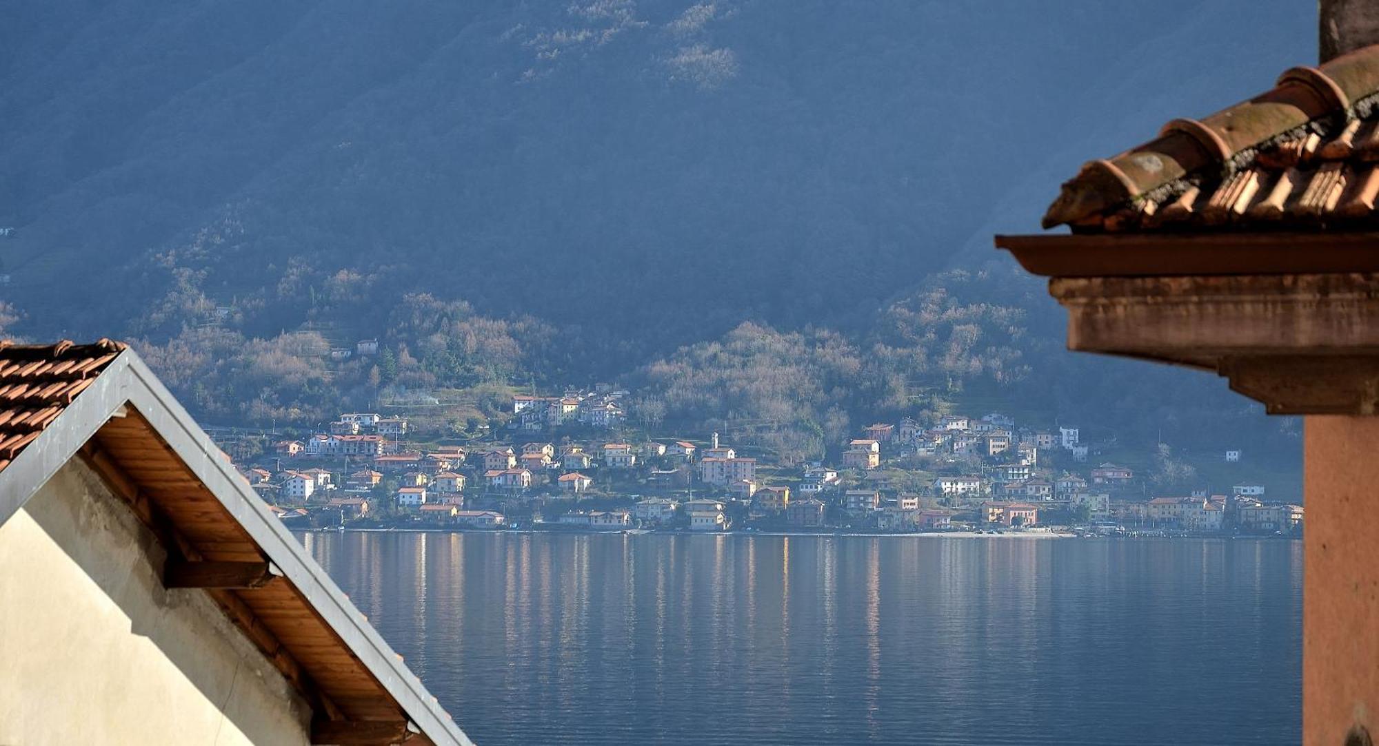 The Romantic Village House - Apartments With Lake View Colonno Εξωτερικό φωτογραφία